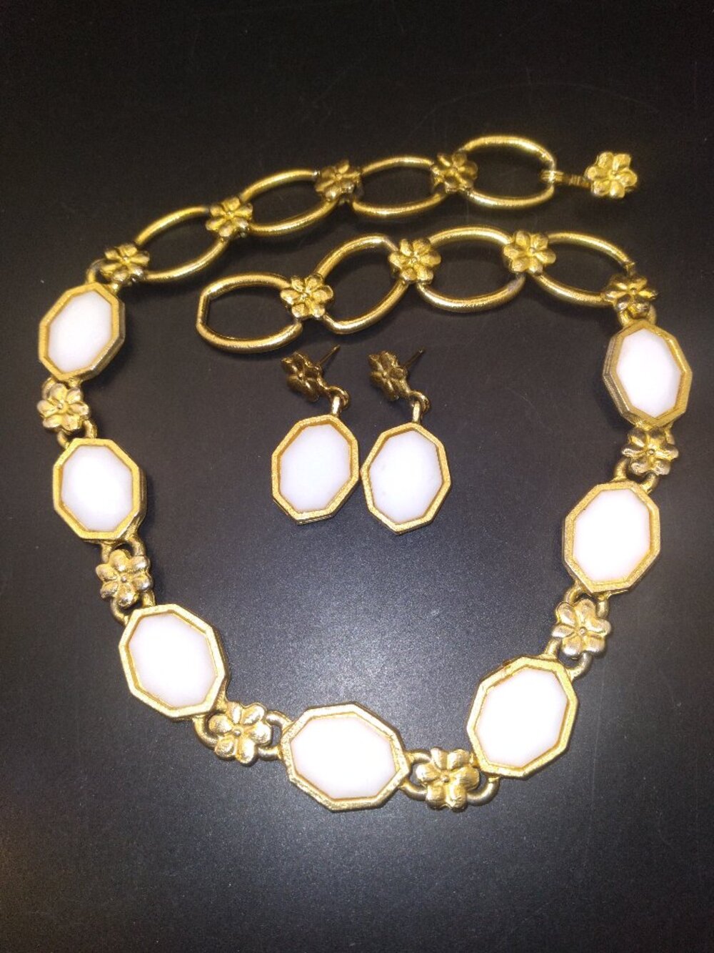 1970s/80s Vintage Gold plated White Glass Necklace and Earrings Averil Jewelry
